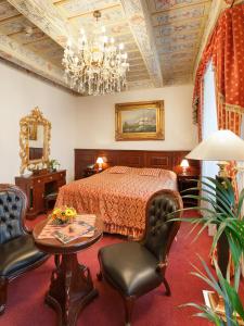 Posezení v ubytování Hotel U Zlatého Stromu Prague by BHG