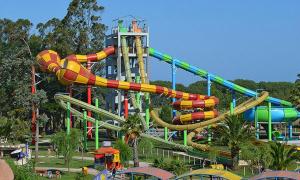 Parc infantil de Complejo de Cabañas lo de Otto , Los Acantilados , Mar del plata