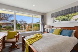 Gallery image of Leave of Absence - Christchurch Holiday Home in Christchurch