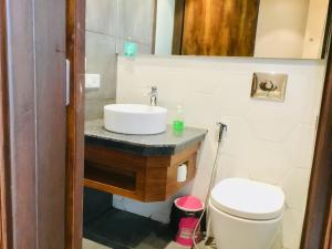 Ένα μπάνιο στο Dreamial Element One Studio @ Sector 47 Gurgaon