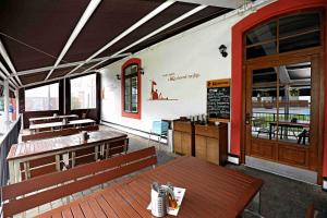 Εστιατόριο ή άλλο μέρος για φαγητό στο Hotel u Ledu