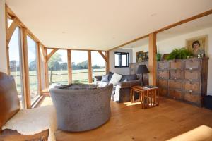 Gallery image of Bosham Lodge Barn in Bosham