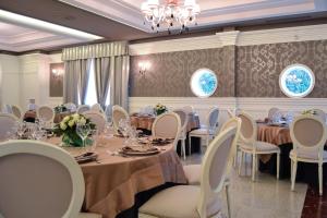 Restaurace v ubytování Hotel Giulia Ocean Club + 37 fotografií