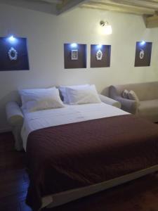 Postel nebo postele na pokoji v ubytování Apartments Lufra Skradin