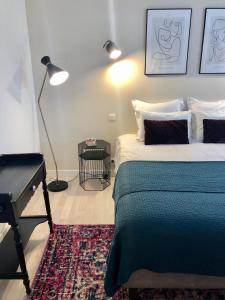 Postel nebo postele na pokoji v ubytování La Gervaiserie - 300m de la plage
