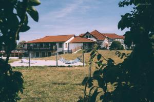 Zahrada ubytování Hotel Dworek nad Regą