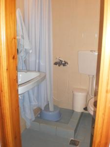 A bathroom at Zavrakli