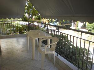 A balcony or terrace at Zavrakli