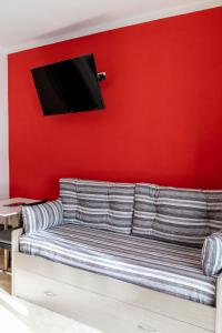 Televízia a/alebo spoločenská miestnosť v ubytovaní Borgo Santa Lucia B&B