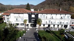 Nespecifikovaný výhled na hory nebo výhled na hory při pohledu z hotelu