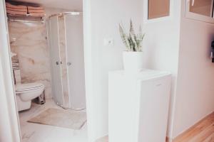 Galeriebild der Unterkunft Shkodra apartment with amazing view in the city center in Shkodra