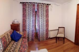 A seating area at Apartamentos El Majuelo