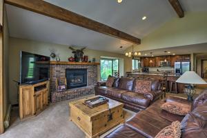 Sprawling Fraser Cabin with Hot Tub, Deck and WiFi!