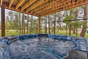 Sprawling Fraser Cabin with Hot Tub, Deck and WiFi!