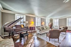 Gallery image of Spacious Estate with Courtyard 2 Miles to Downtown! in Keene