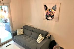 Posezení v ubytování Centre Juan les Pins 1 bedroom with AC, swimming pool and parking