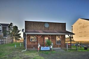 Gallery image of Cute Studio Abode - Steps to Long Beach Boardwalk! in Long Beach