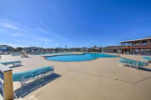 Gallery image of Coastal Home with Community Pool Less Than 2 Miles to Beach! in Corolla