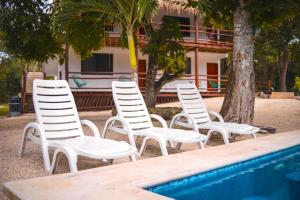 Bazén v ubytování Royal Palm Bacalar Cabañas & Lagoon Club nebo v jeho okolí