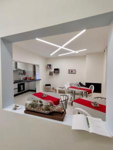 A kitchen or kitchenette at Villa Joy - Iconic Heritage Rooms