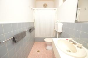 Koupelna v ubytování Billabong Motel