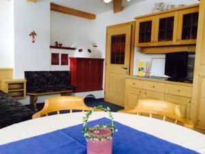 Kuchyňa alebo kuchynka v ubytovaní Hotel Landhaus Marchfeld