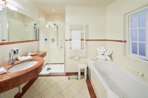 Kúpeľňa v ubytovaní Hotel Barbarahof 4 stars Superior - including Summer Card - Adults Only "soft" from 10 years