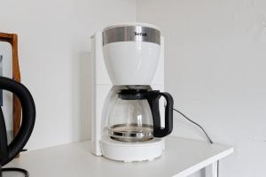 Kemudahan buat kopi dan teh di La Trouv