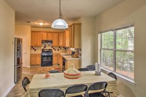 Gallery image of Spacious Stone Mountain Home - Walk Everywhere! in Stone Mountain