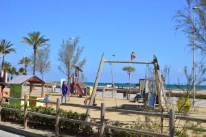 Fotografia z galérie ubytovania Seafront apt Amazing terrace 2 double & 2 single bed v destinácii Cunit