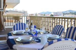 Fotografia z galérie ubytovania Seafront apt Amazing terrace 2 double & 2 single bed v destinácii Cunit