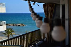 Fotografia z galérie ubytovania Seafront apt Amazing terrace 2 double & 2 single bed v destinácii Cunit