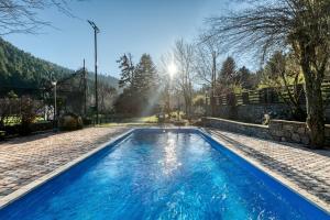 Bazén v ubytování All Seasons Paradise nebo v jeho okolí