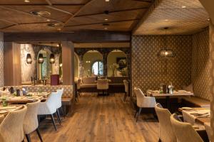 Restauracja lub miejsce do jedzenia w obiekcie Hotel Seespitz Superior - Adults Only