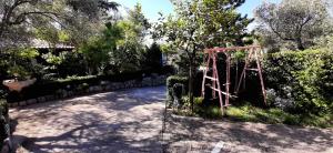 Ein Garten an der Unterkunft Apartment Krajacic