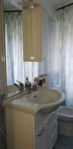 A bathroom at Casa Cristina - Vista Lago