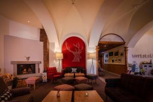 Posezení v ubytování Blatter's Arosa Hotel & Bella Vista SPA