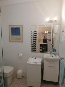 Gallery image of Magnetic Island Resort, Sleeps 3, Free WIFI in Nelly Bay
