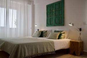 Postel nebo postele na pokoji v ubytování Javea luxury apartment 50m from Arenal sandy beach