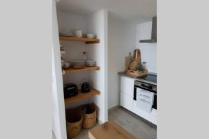 Kuchyň nebo kuchyňský kout v ubytování Javea luxury apartment 50m from Arenal sandy beach