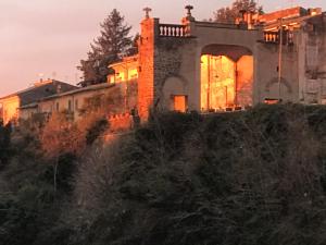The building in which the holiday home is located