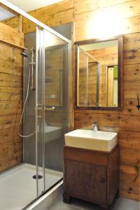 Ένα μπάνιο στο Apartament Dobry klimat +14 φωτογραφίες
