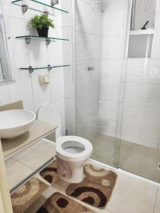 Bilik mandi di Apto 3 quartos em Araranguá