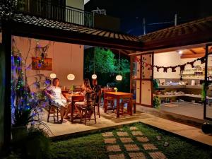 Κήπος έξω από το Onera Villa