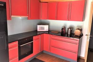 Dapur atau dapur kecil di Whole large 3 levels apartment