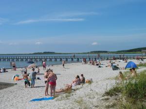 En strand i nærheden af campingpladsen