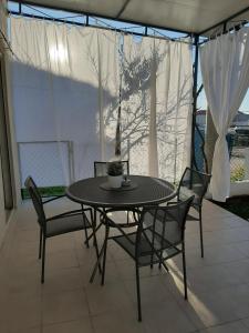 Fotografie z fotogalerie ubytování Sunshine Apartment Sovlje v destinaci Tribunj