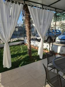 Fotografie z fotogalerie ubytování Sunshine Apartment Sovlje v destinaci Tribunj