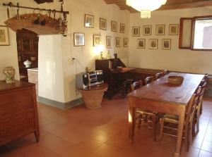 A kitchen or kitchenette at Villa Casalunga