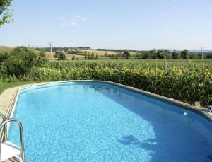 The swimming pool at or close to Villa Casalunga